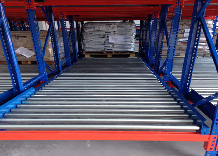 山東倉(cāng)儲(chǔ)重力式貨架