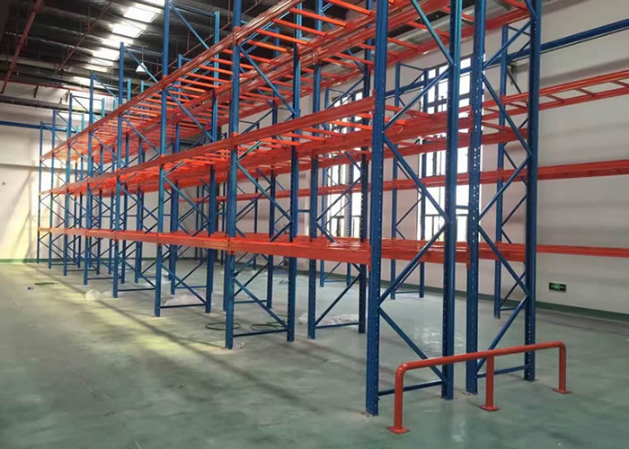 倉儲重力式貨架倉庫屬于什么倉庫(重力式貨架的貨架利用率高嗎)